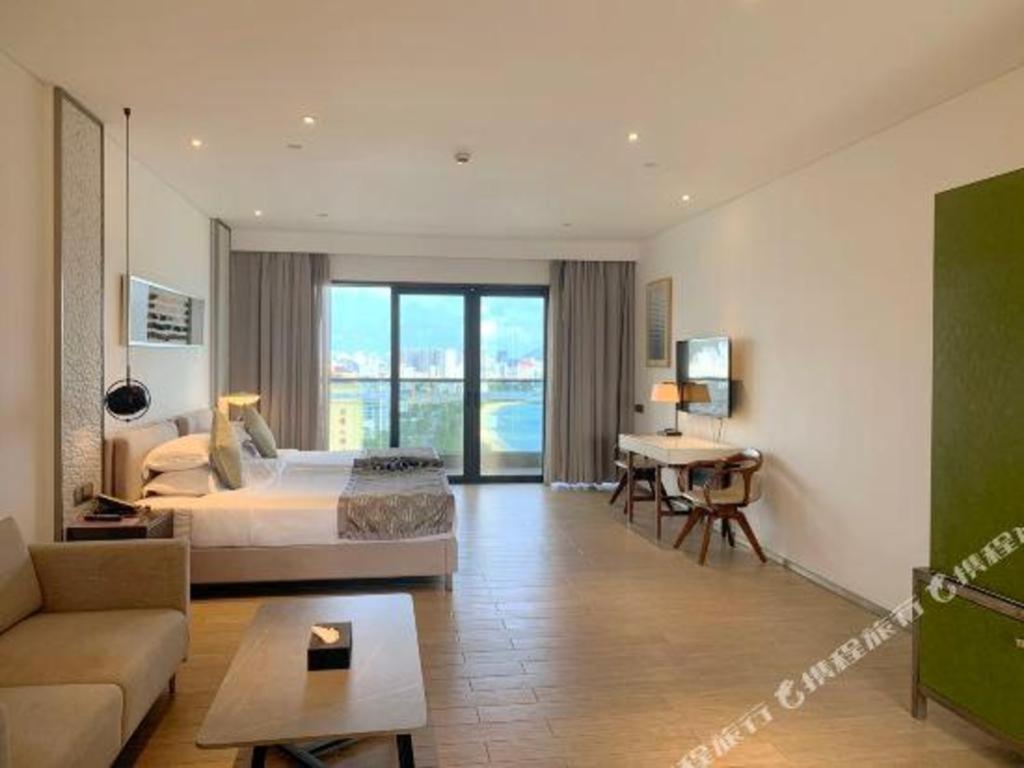 Rock Platinum Sea View Hotel Sanya Esterno foto