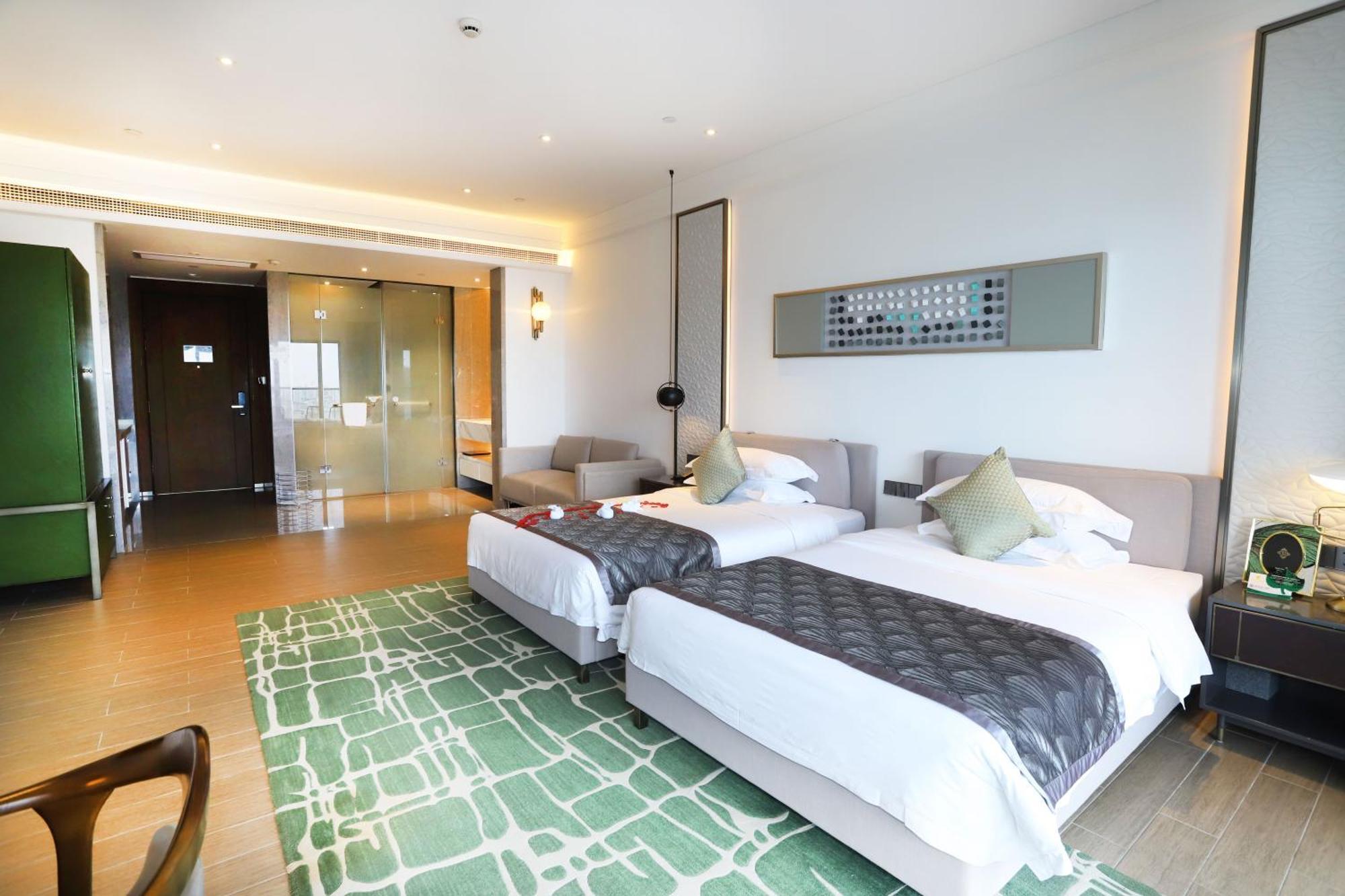 Rock Platinum Sea View Hotel Sanya Esterno foto