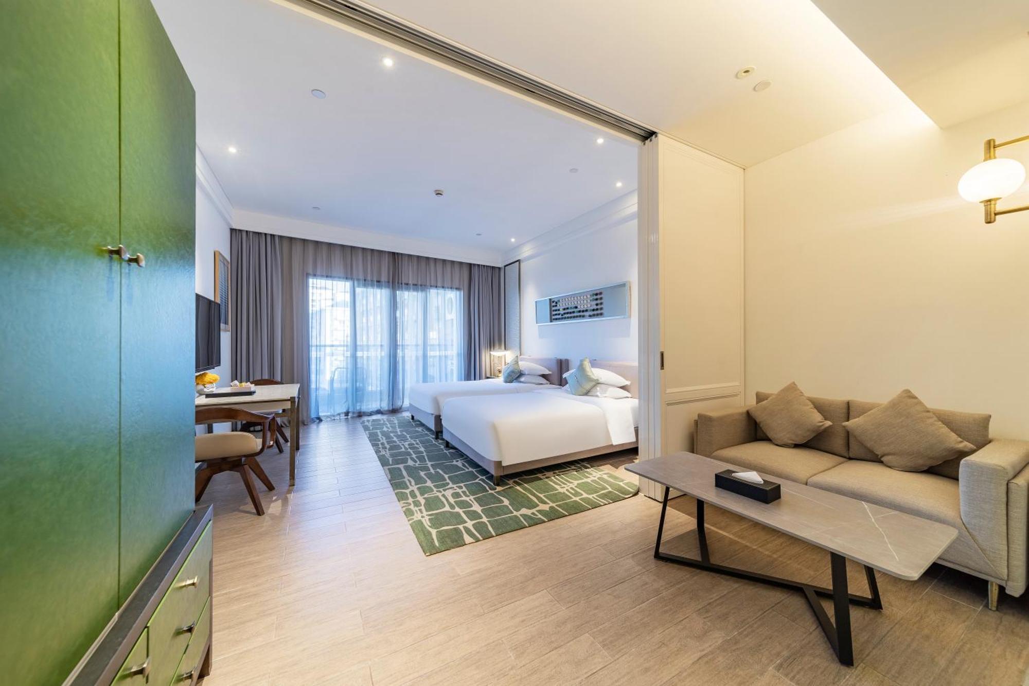 Rock Platinum Sea View Hotel Sanya Esterno foto