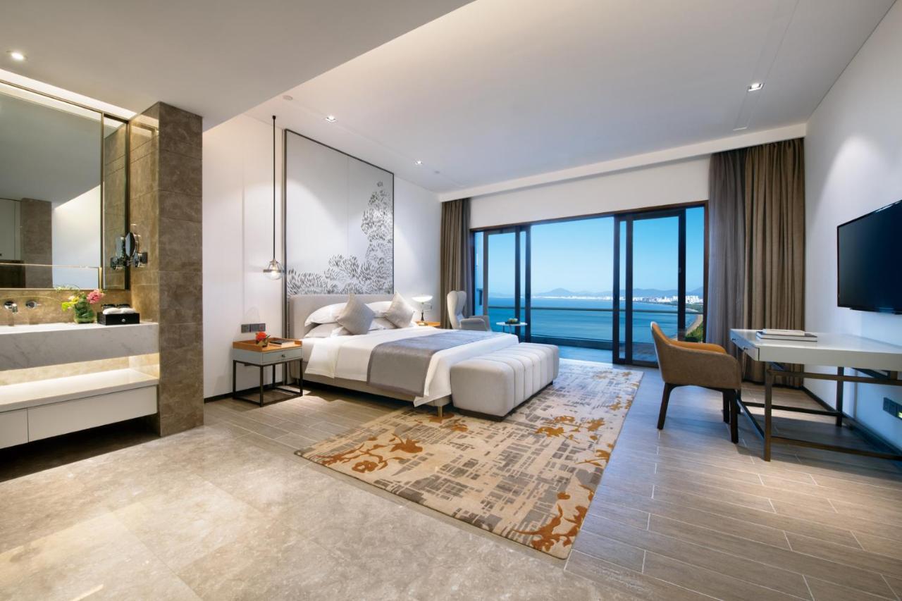 Rock Platinum Sea View Hotel Sanya Esterno foto